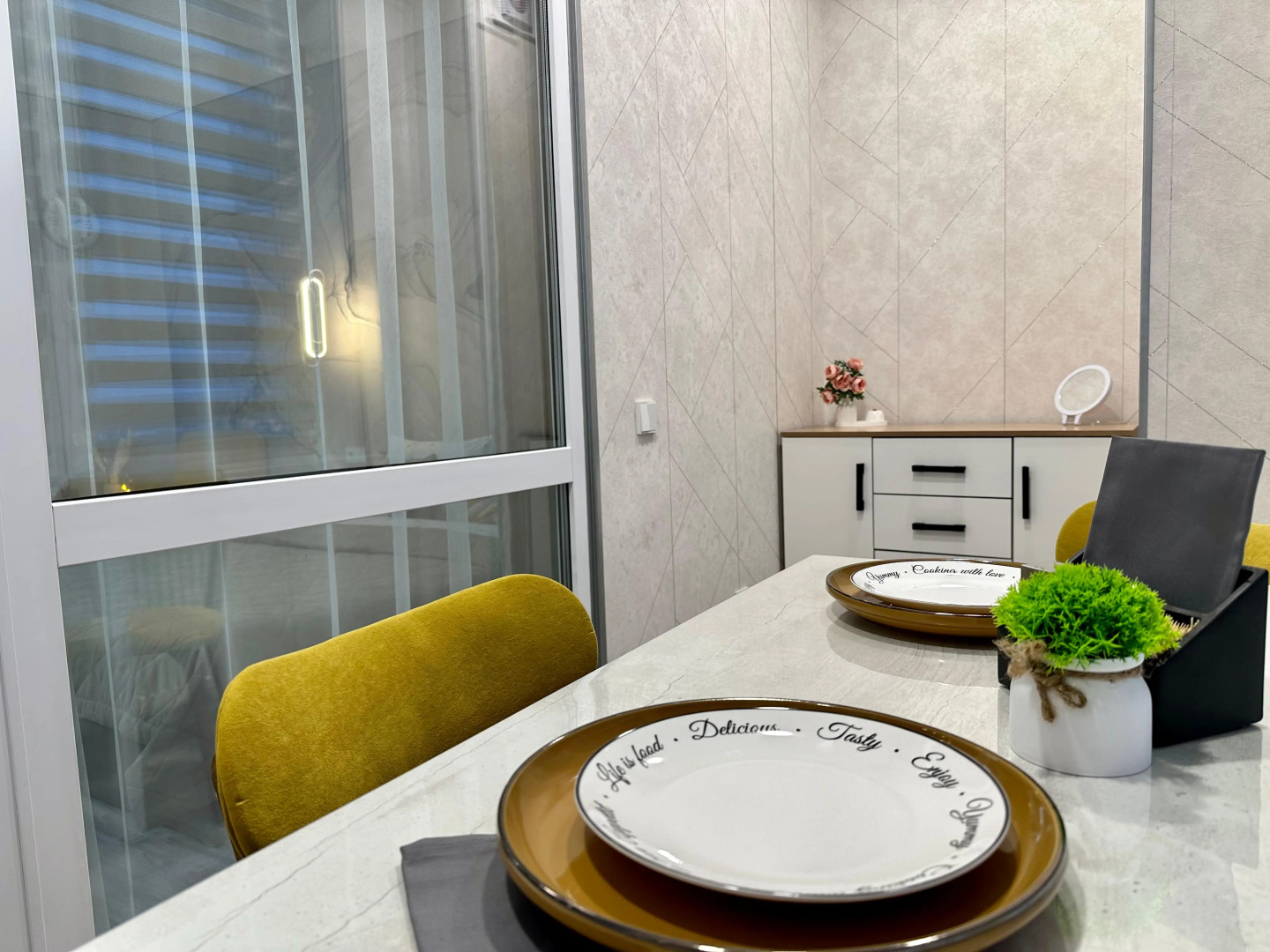 Квартира Живи Тут 89