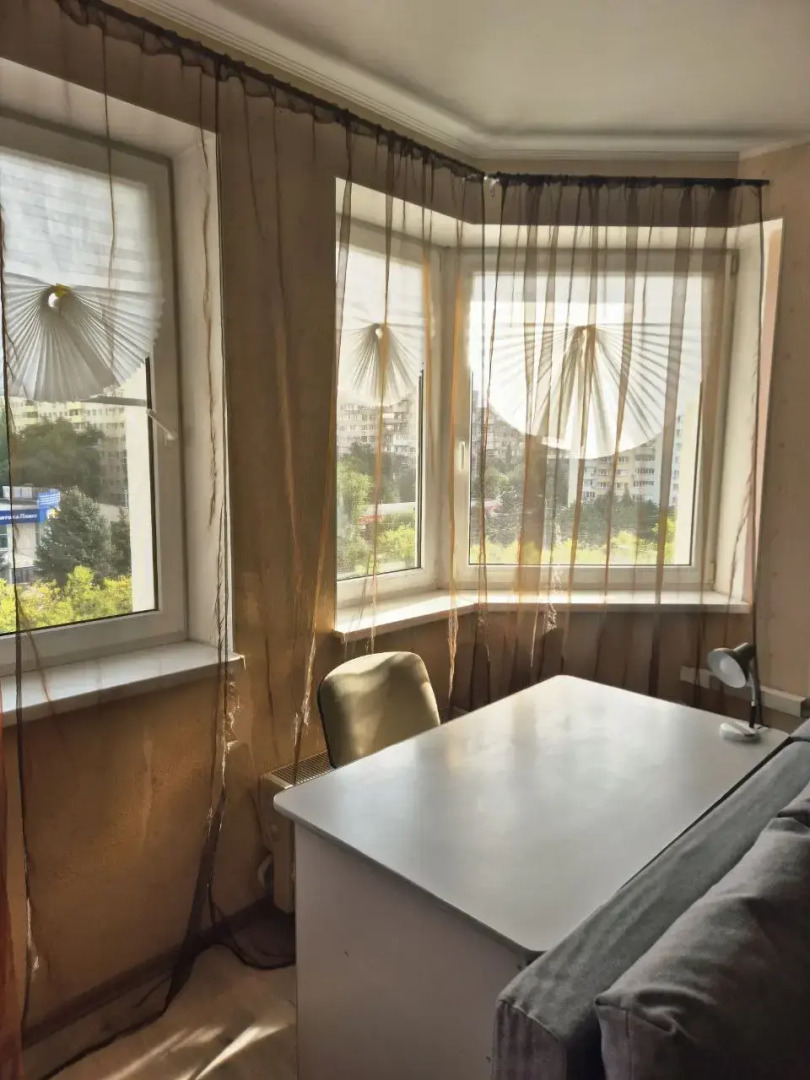 Квартира Просторная квартира с эркером в центре города-героя