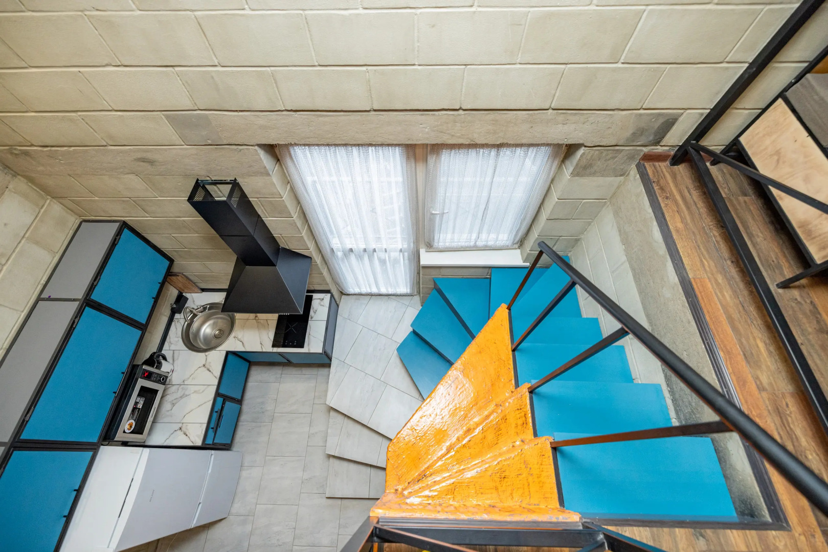 Двухуровневая квартира с сауной Огонь-Вода