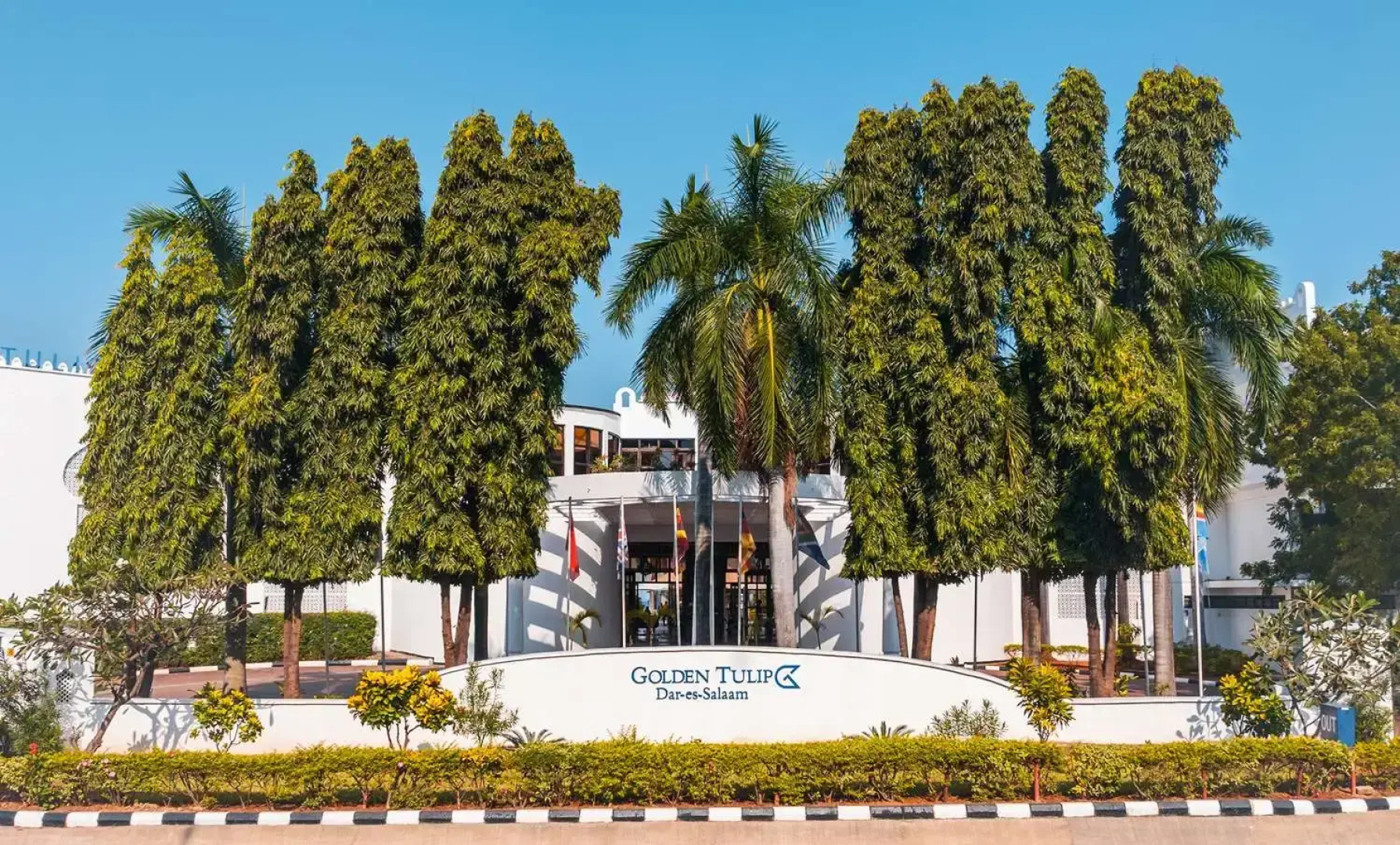Отель Golden Tulip Dar Es Salaam