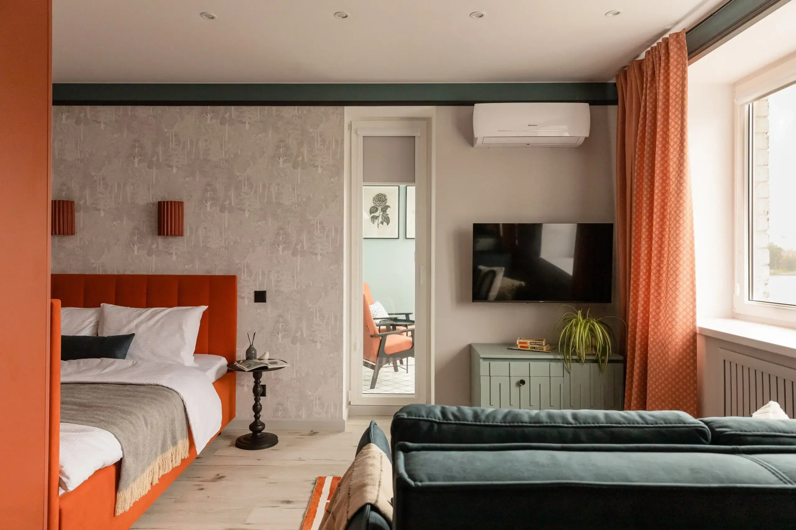 Апартаменты Новые Дизайнерские с Видом на Верхнее Озеро