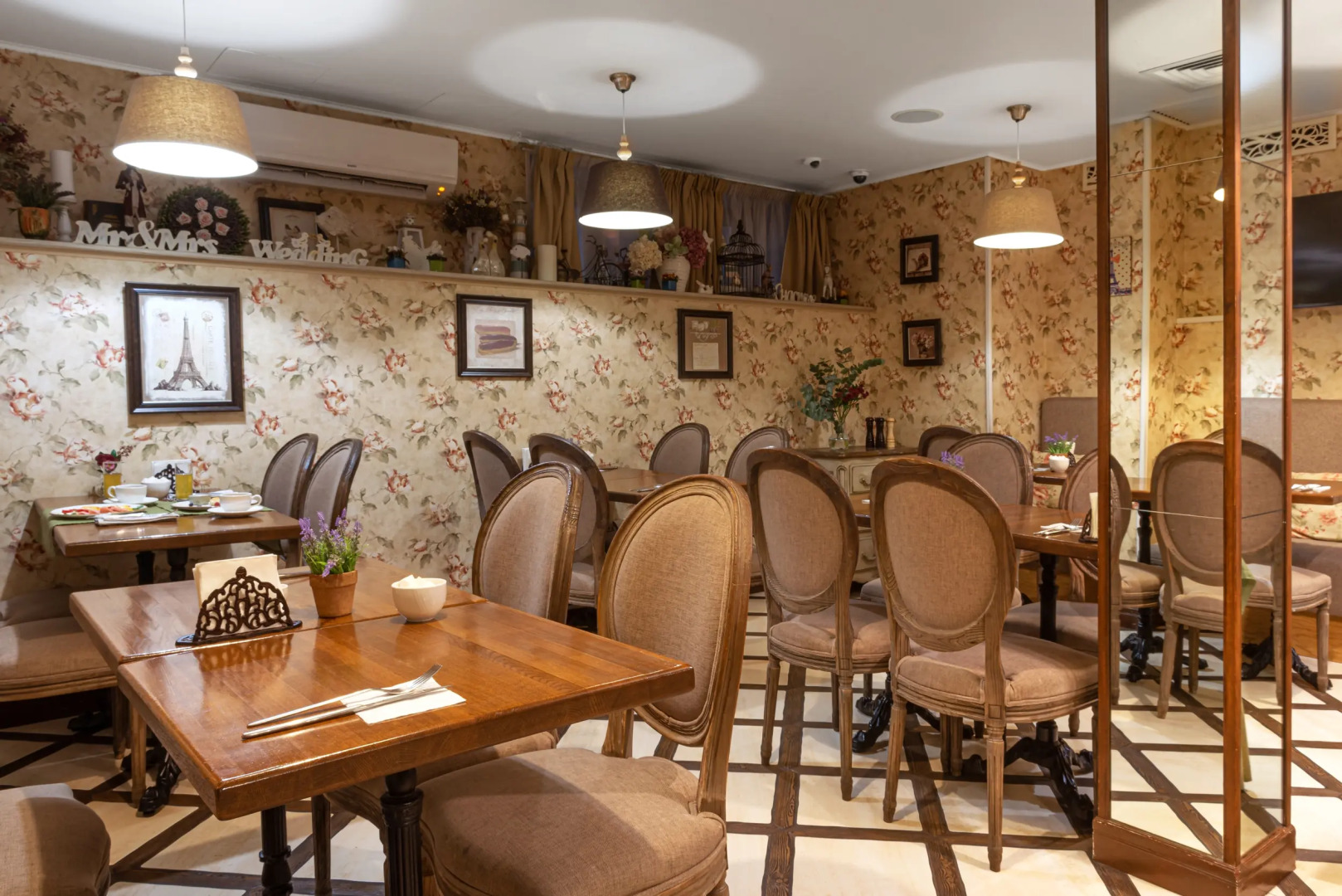 Отель Де Пари