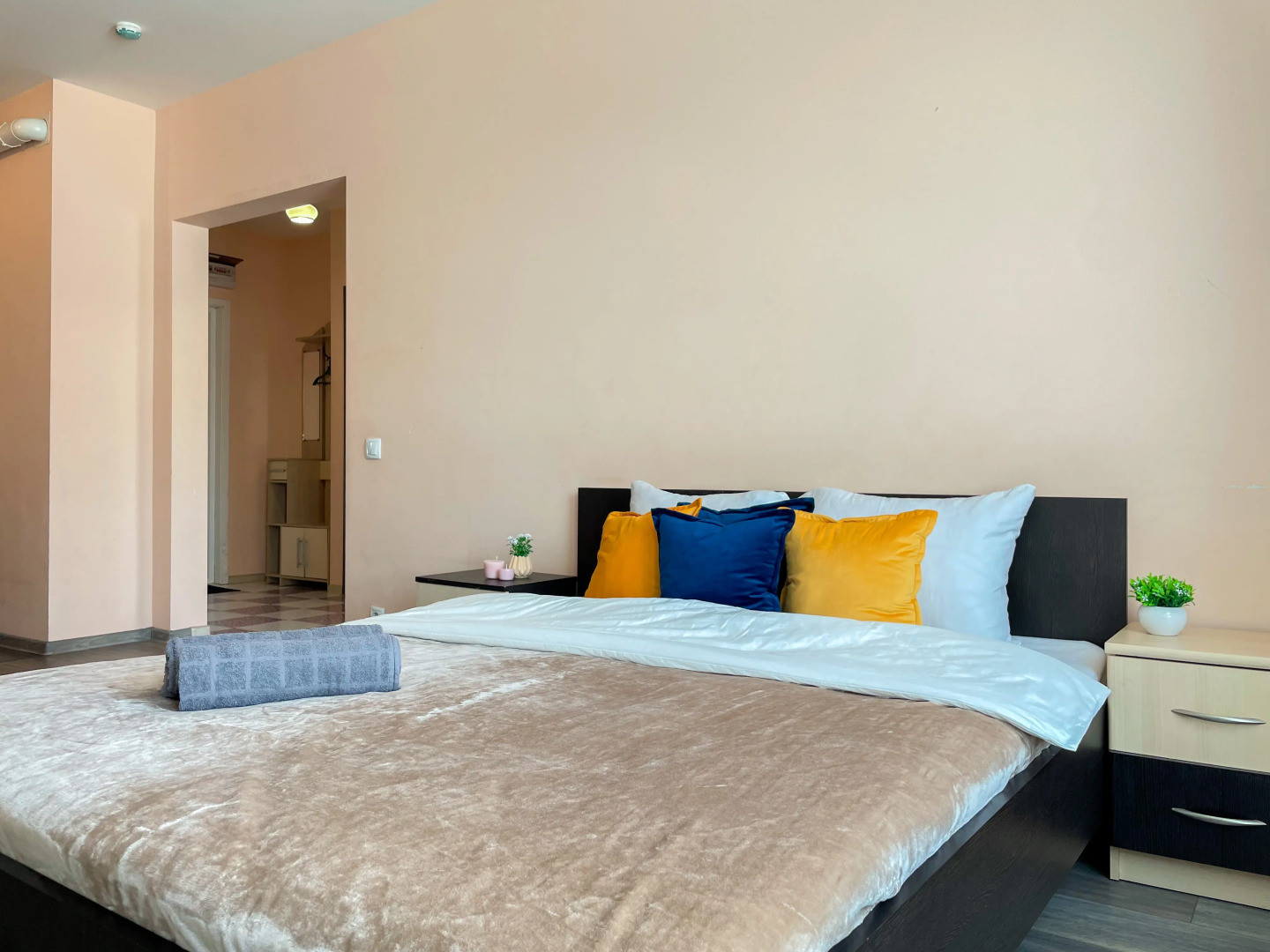 Апартаменты двухкомнатные RELAX APART – Молодёжная 61