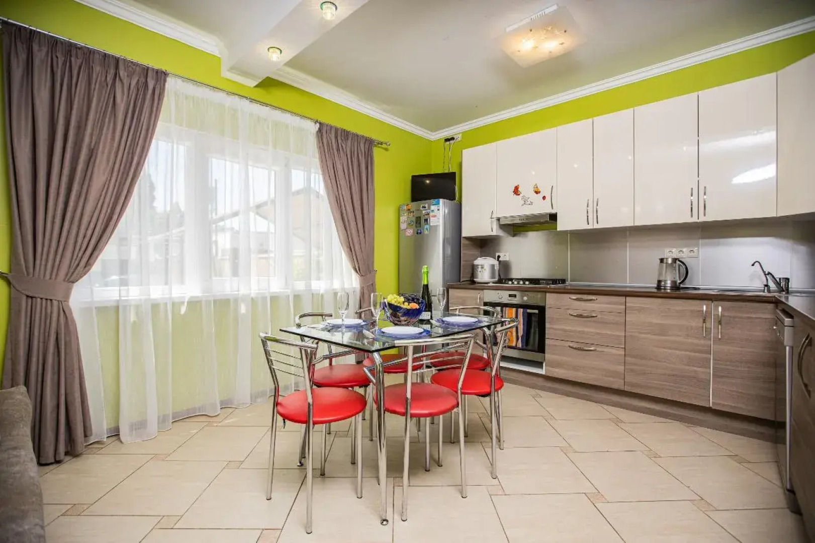 Коттедж в Сириусе у Моря на 11 Человек