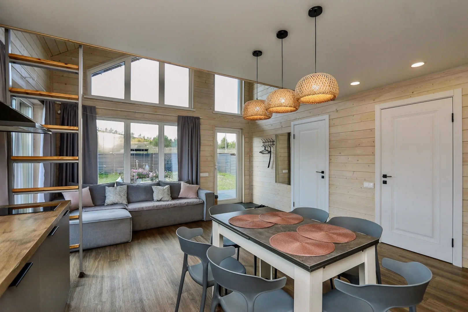 Частный дом Барн Хаус возле горнолыжного курорта Чекерил Уютно Ижевск