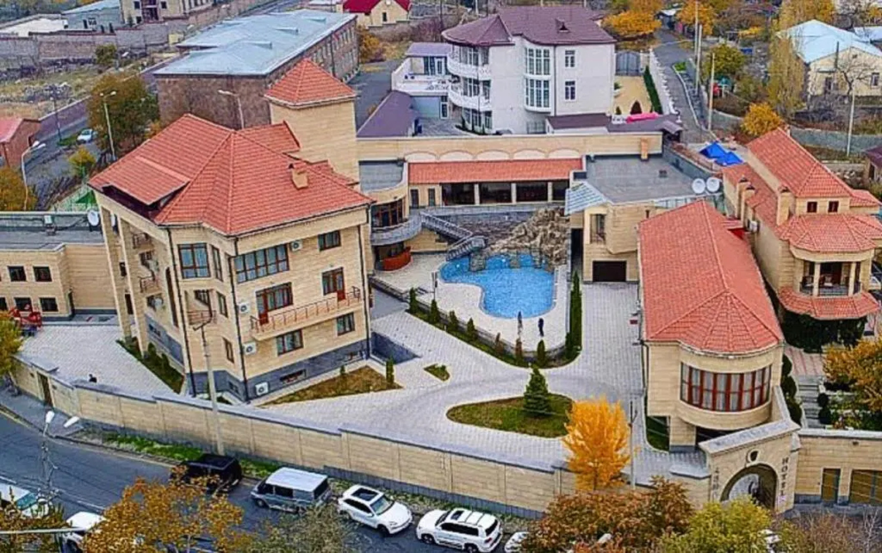 Отель Grand Hills