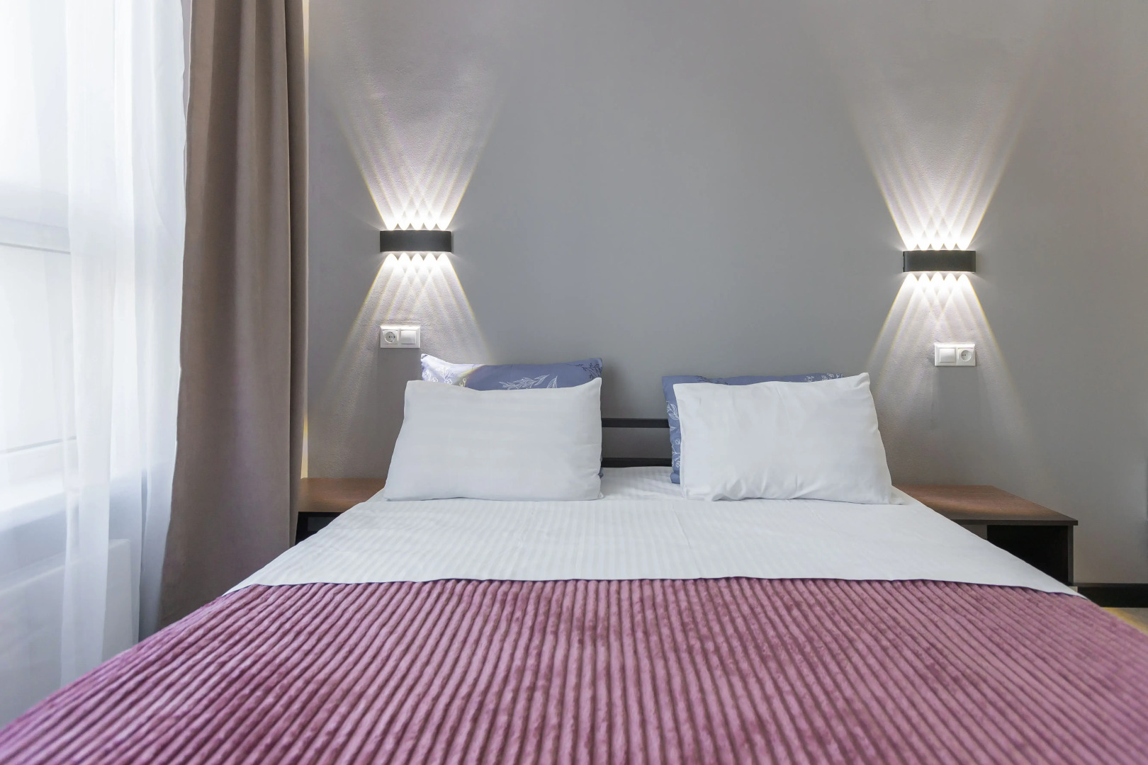 Апартаменты Студия на П. Романова