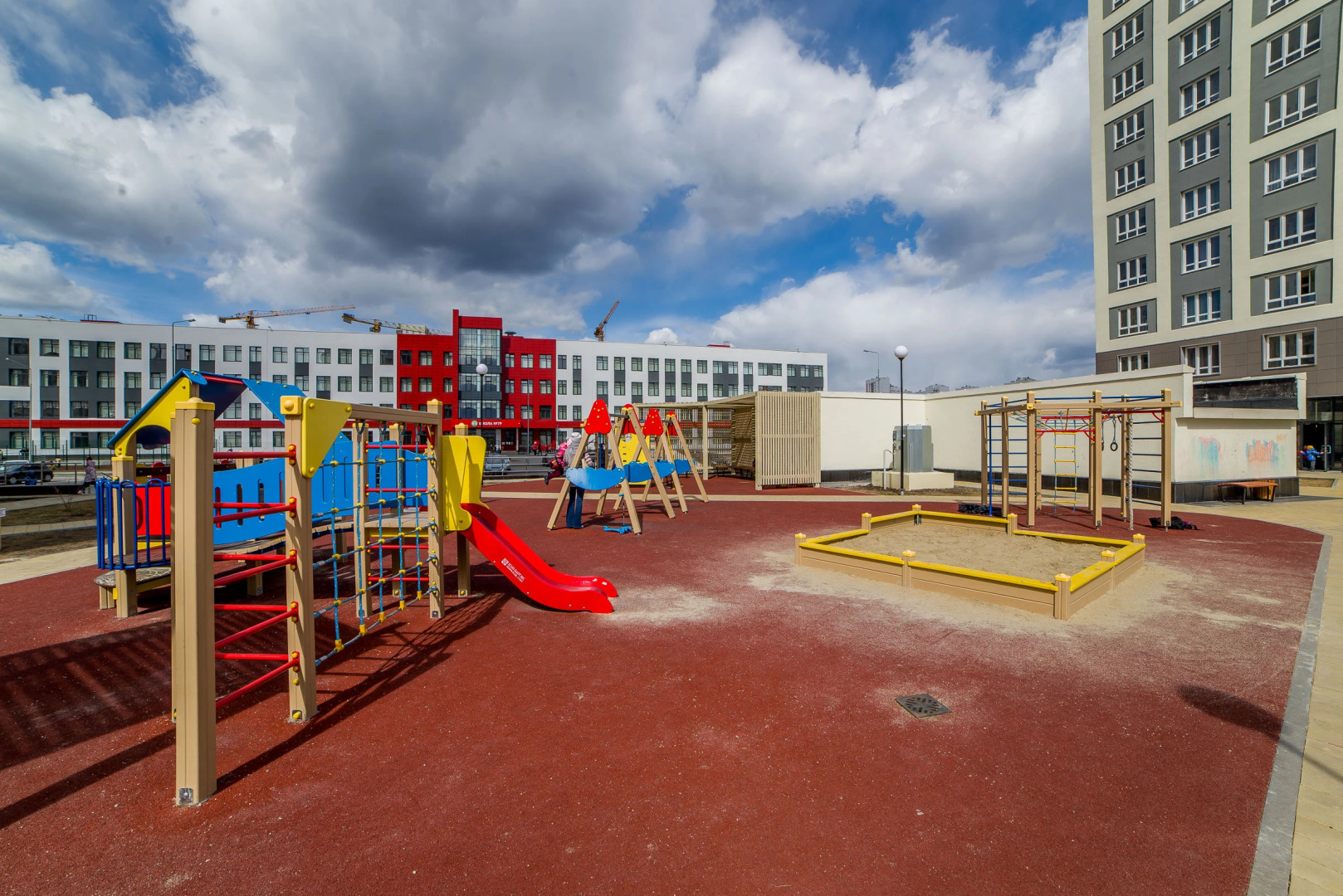 Апартаменты на Сахарова 75