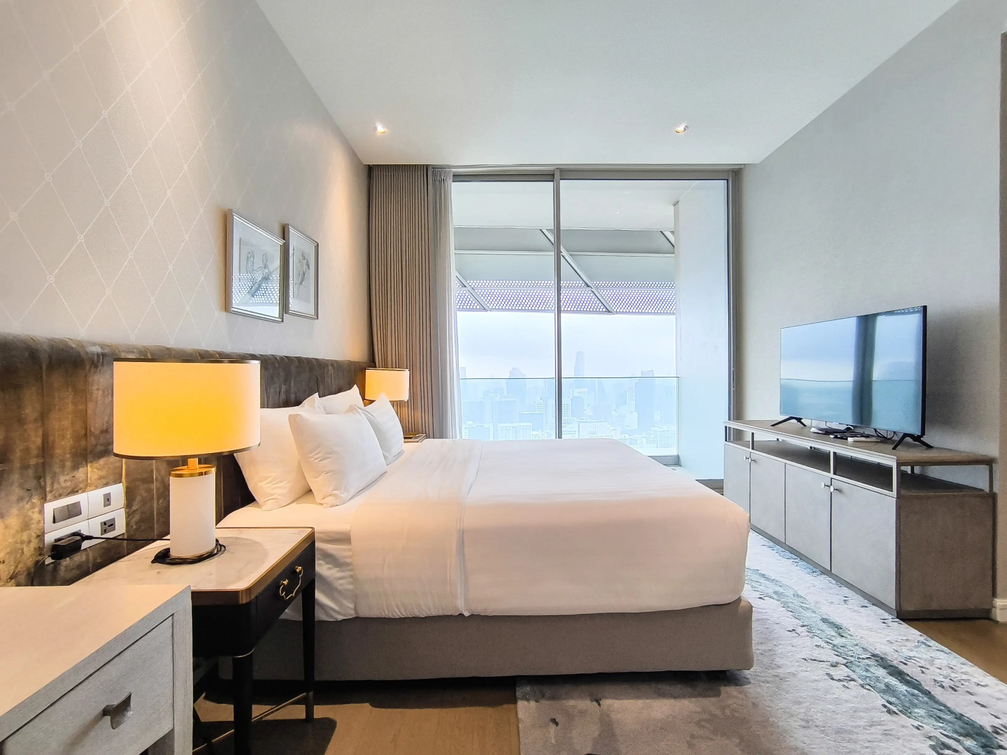 Отель Magnolias Ratchadamri Boulevard Serviced Residences