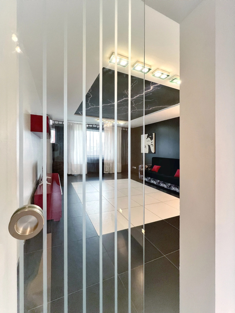 Апартаменты Granada Шикарные Двухкомнатные Апартаменты в Центре Района ГГМ!