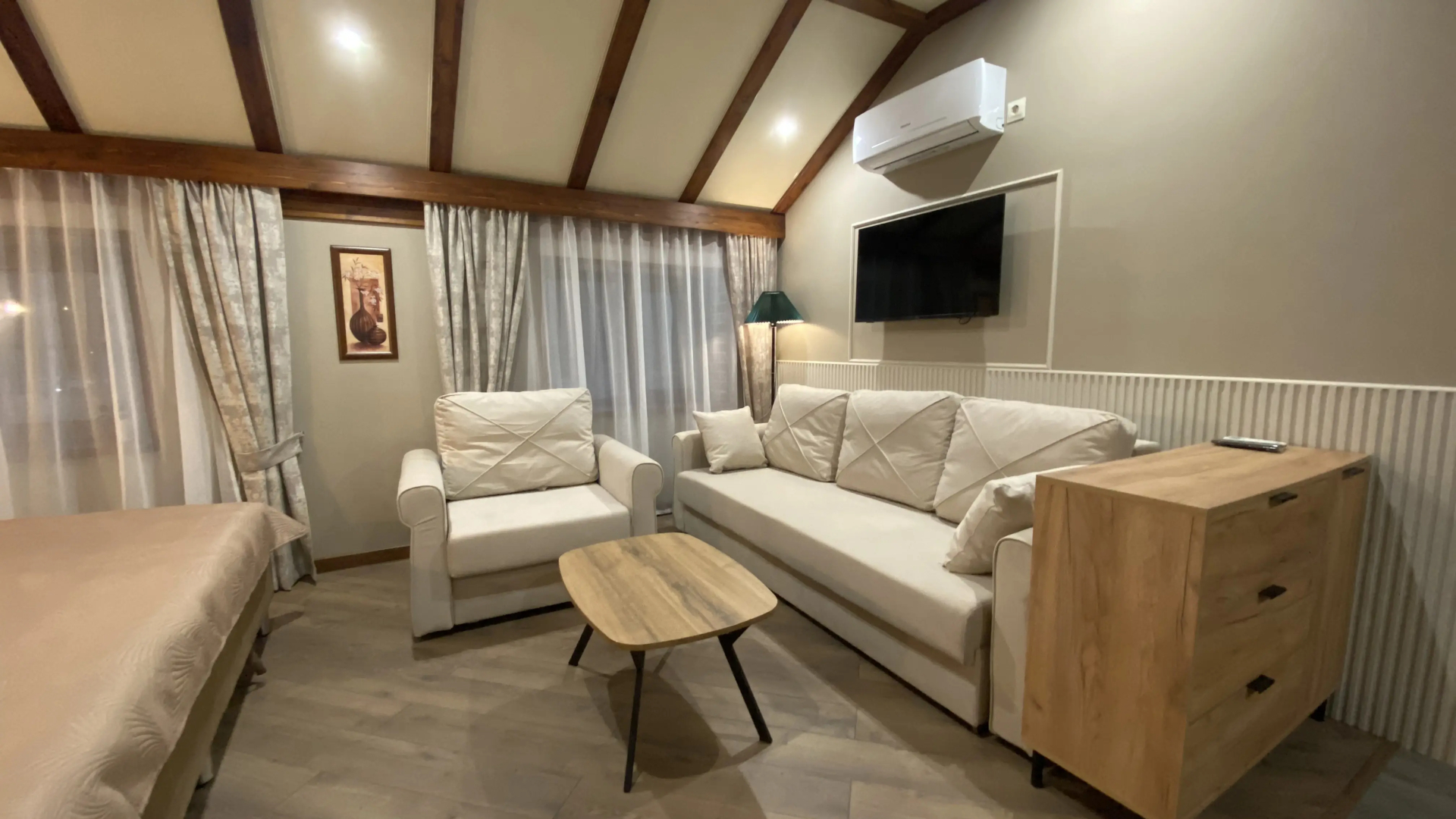 Апартаменты Вип 6 Дворик Друзей