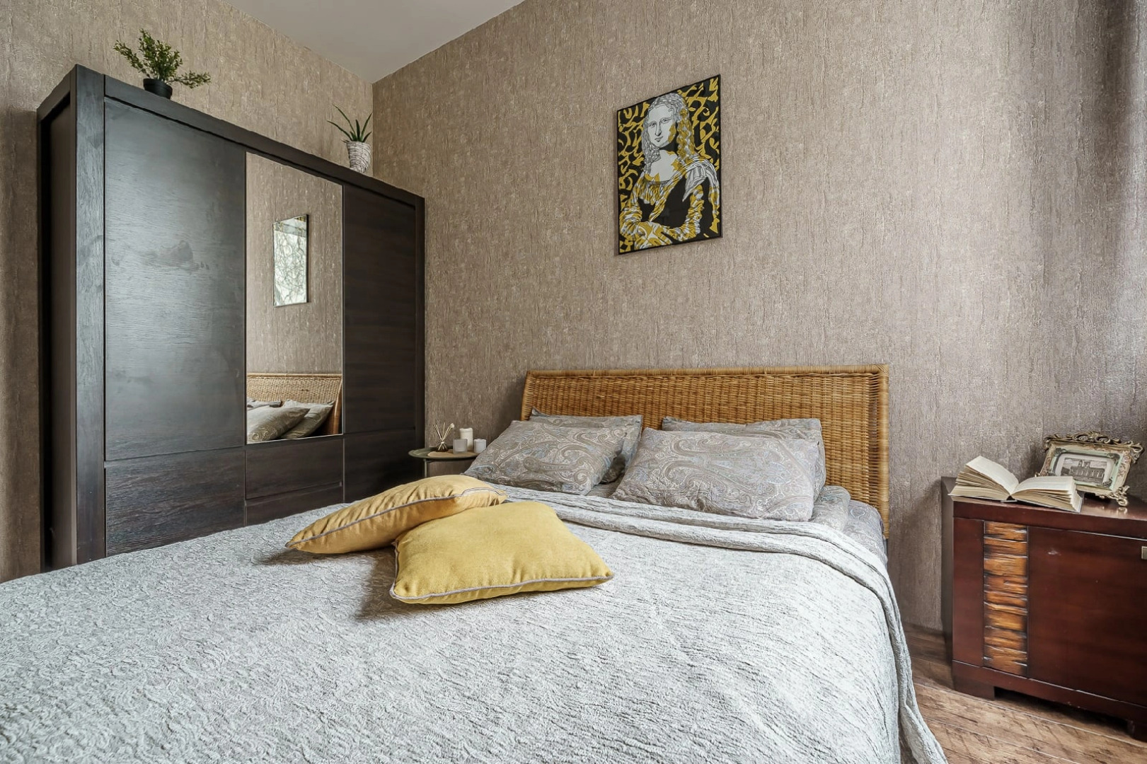 Апартаменты Хабитат Апартментс. Красноармейская 18