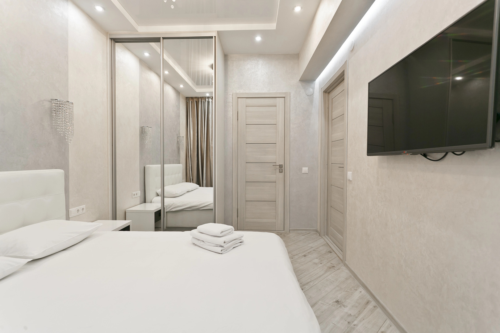 Апартаменты Minsklux на Городской Вал 10