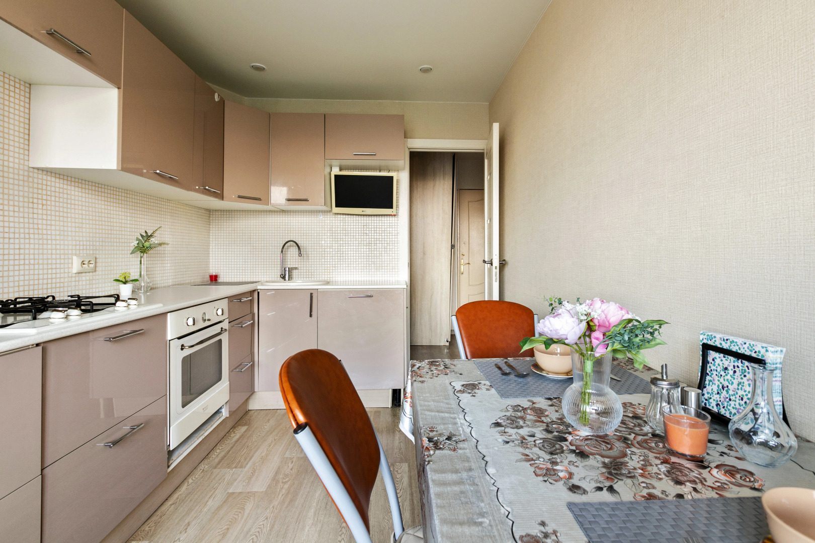 Апартаменты шикарная двухкомнатная