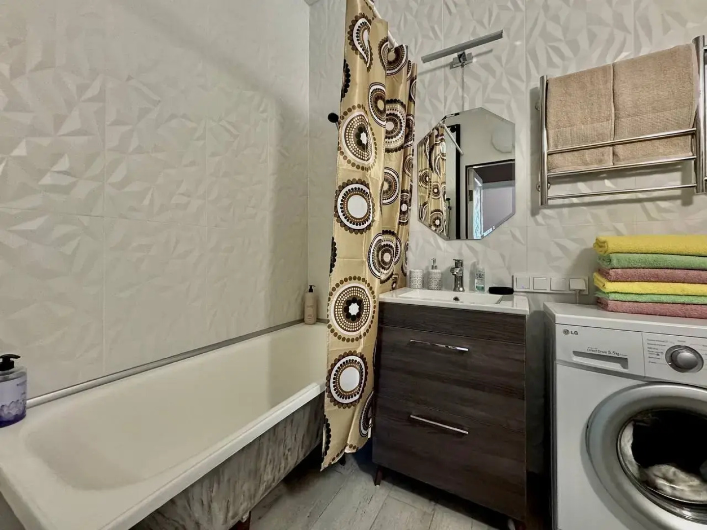 Апартаменты Шикарная уютная Трешка возле Площадь Победы