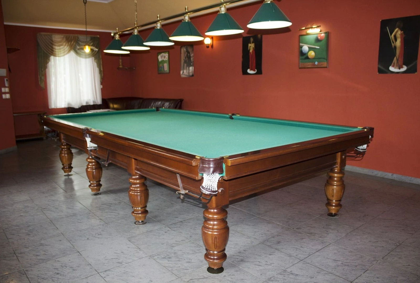 Okhotnichiy Club