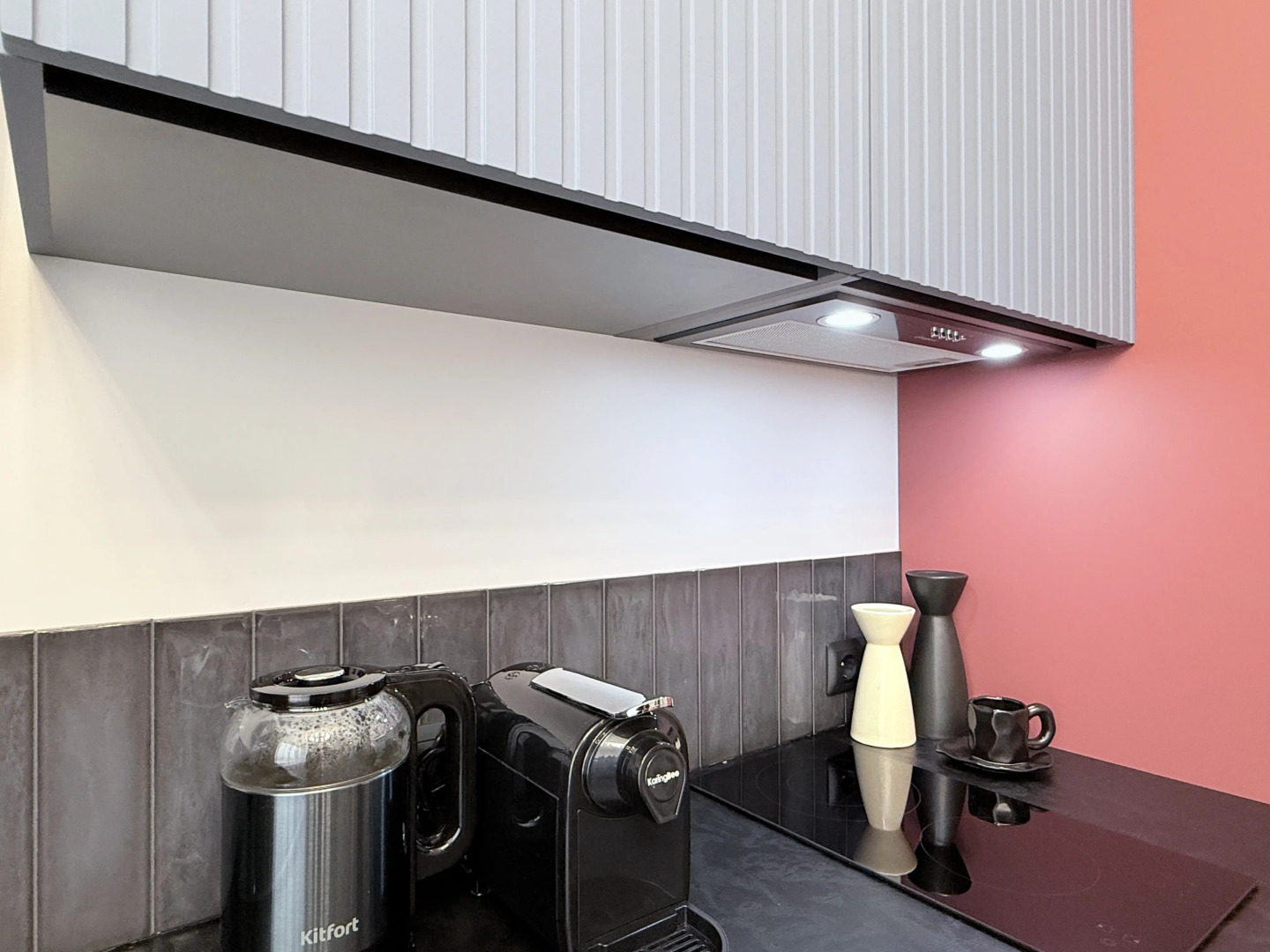 Апартаменты ЯРКИЙ ДИЗАЙН ПАНОРАМА НА РЕКУ ПРЯМО С КРОВАТИ