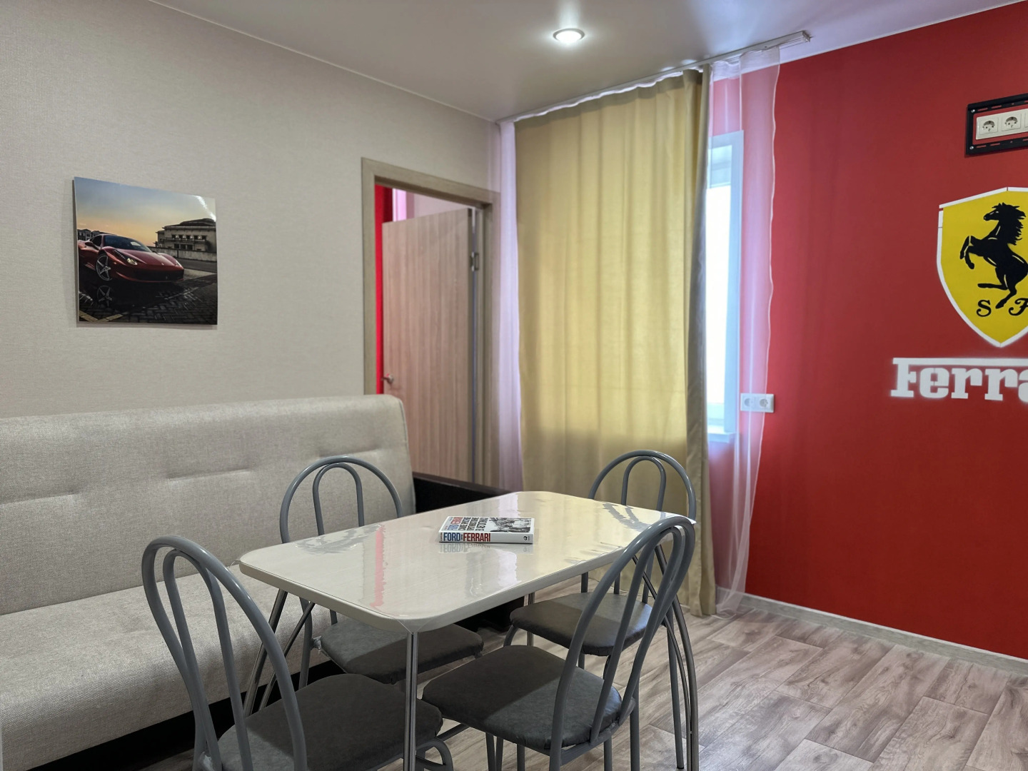 Апартаменты Форд против Феррари