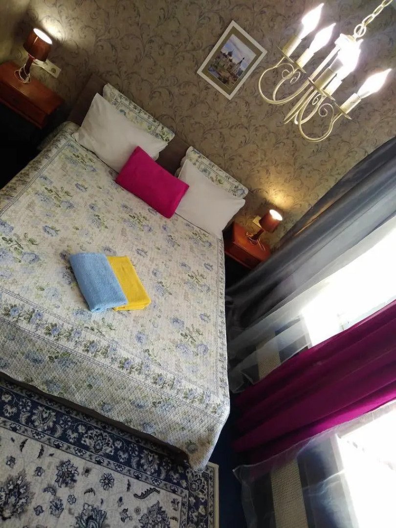 Меблированные комнаты At Home