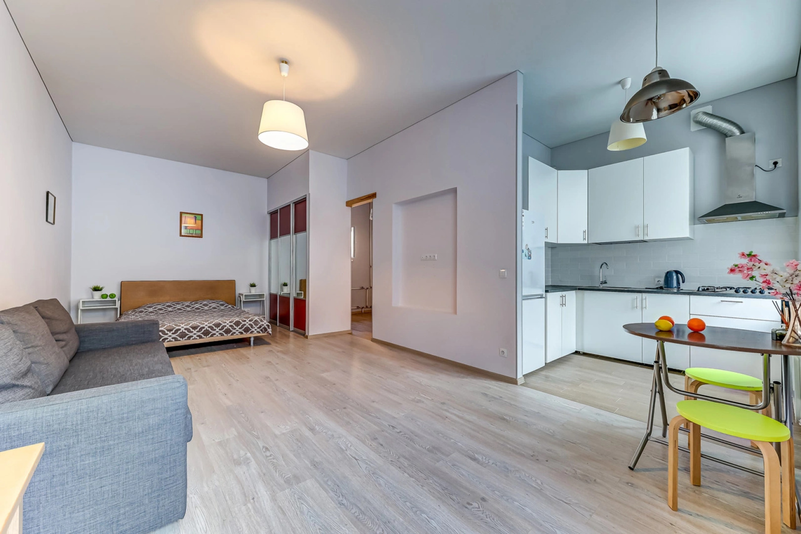 Квартира на Декабристов 6