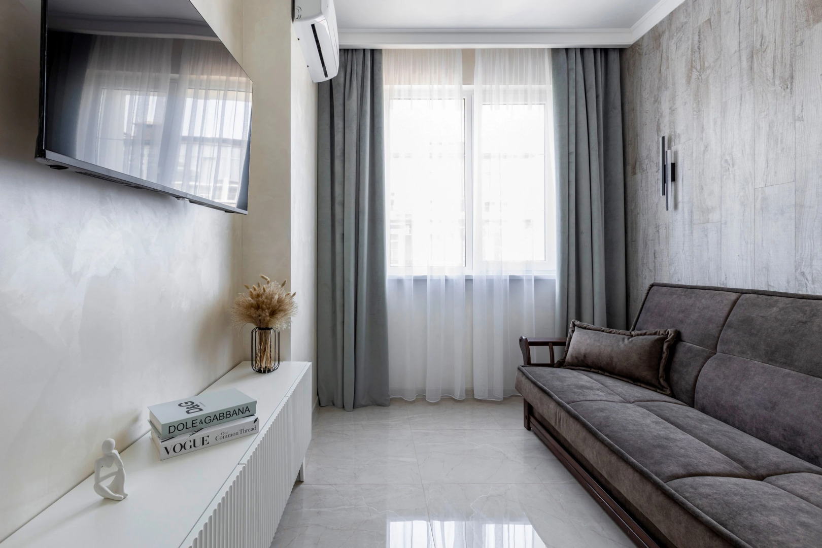 Апартаменты RED APARTMENTS Арт Лайт Сити апартамент Коэльо