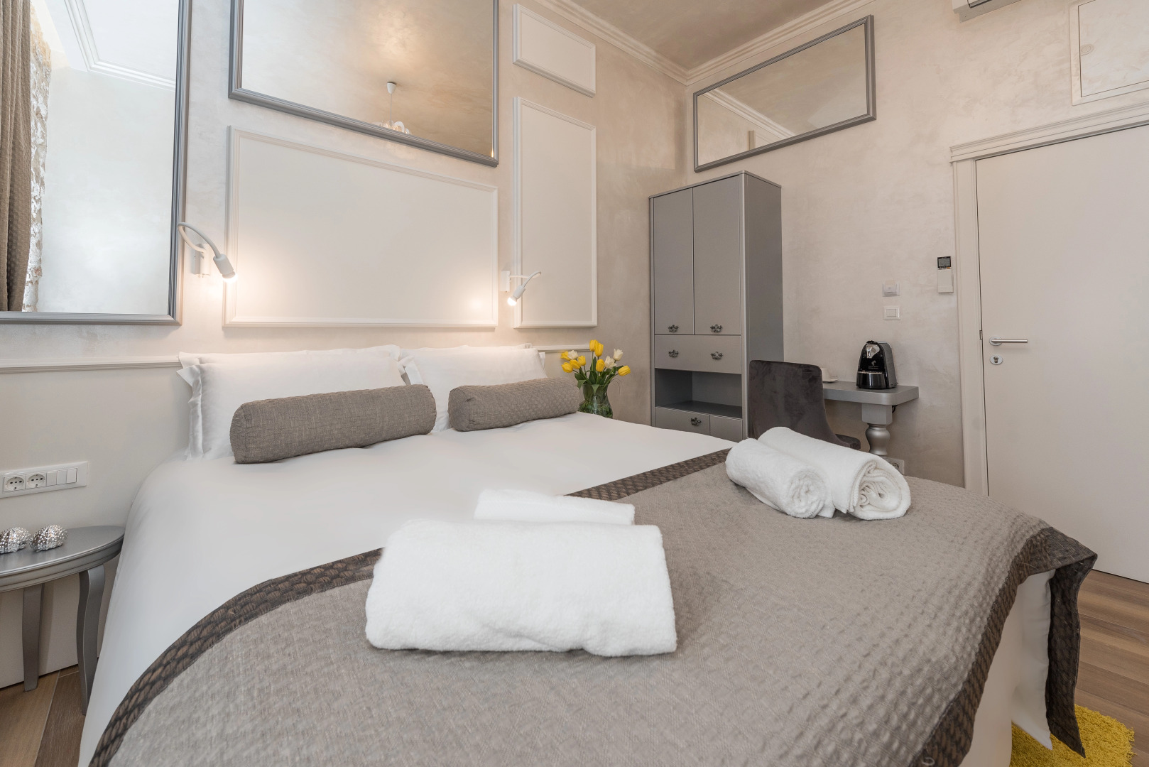 Zara Palace - design rooms