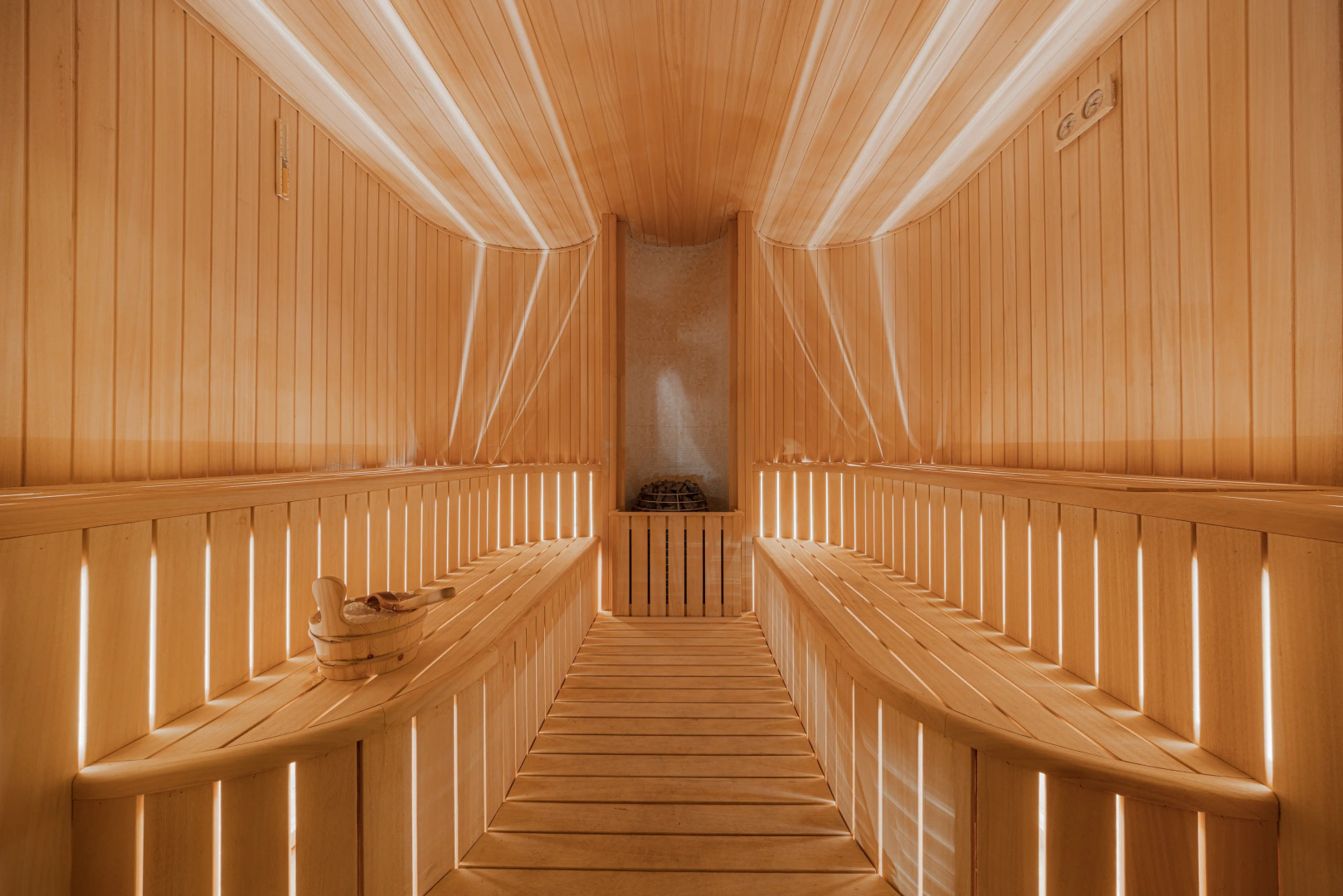 Merit Royal Gardens Hotel & Casino