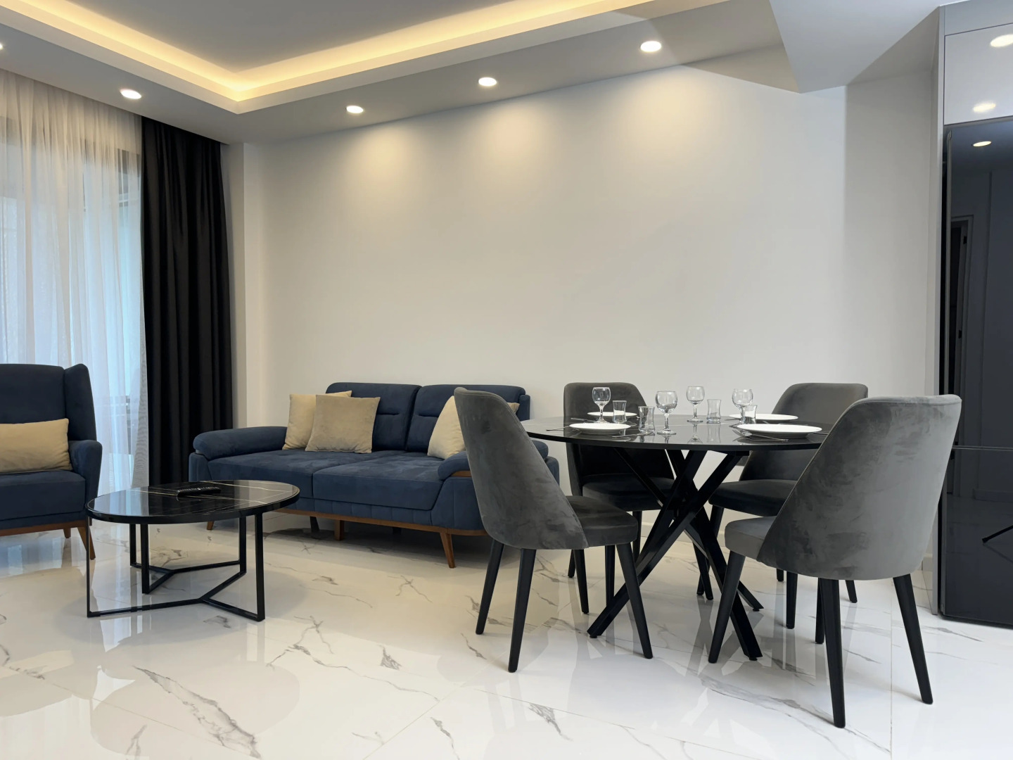 Апартаменты Комфортабельные апартаменты с видом на море