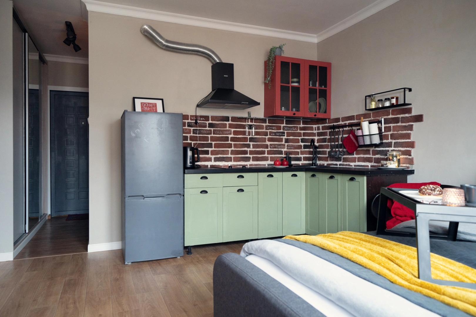 Апартаменты NEW Grunge Voyage 15 минут от DME