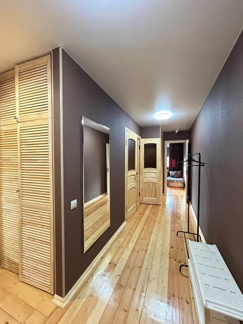 Квартира Уютная трехкомнатная на сутки у метро Могилевская, ООО Все рядом