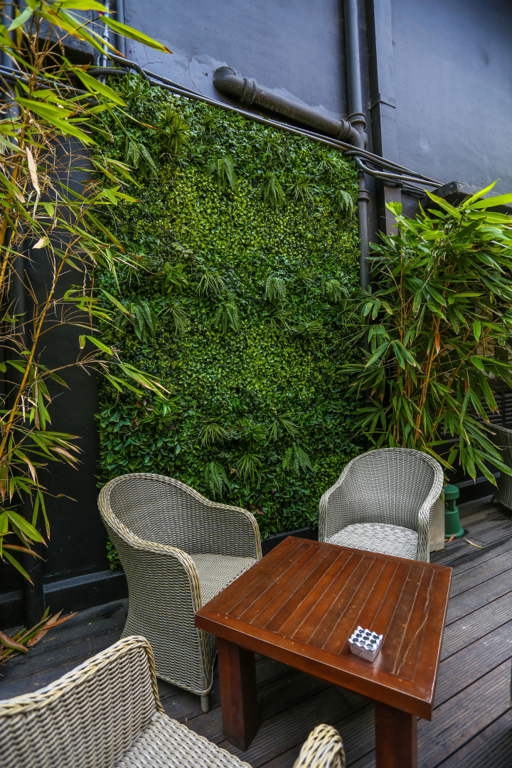 Отель Yoho Rooms The Irish