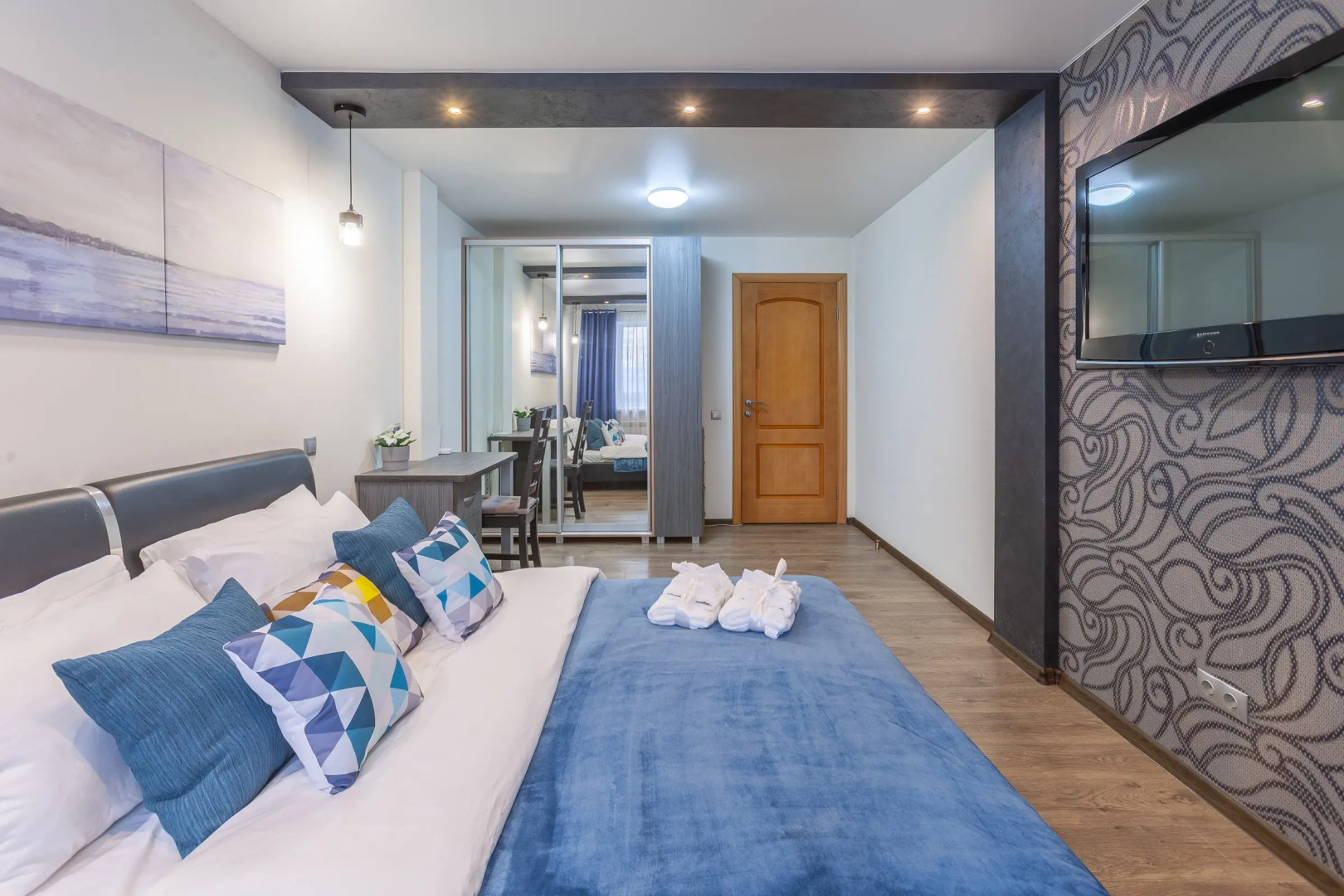 Апартаменты RentPlaza на просеке