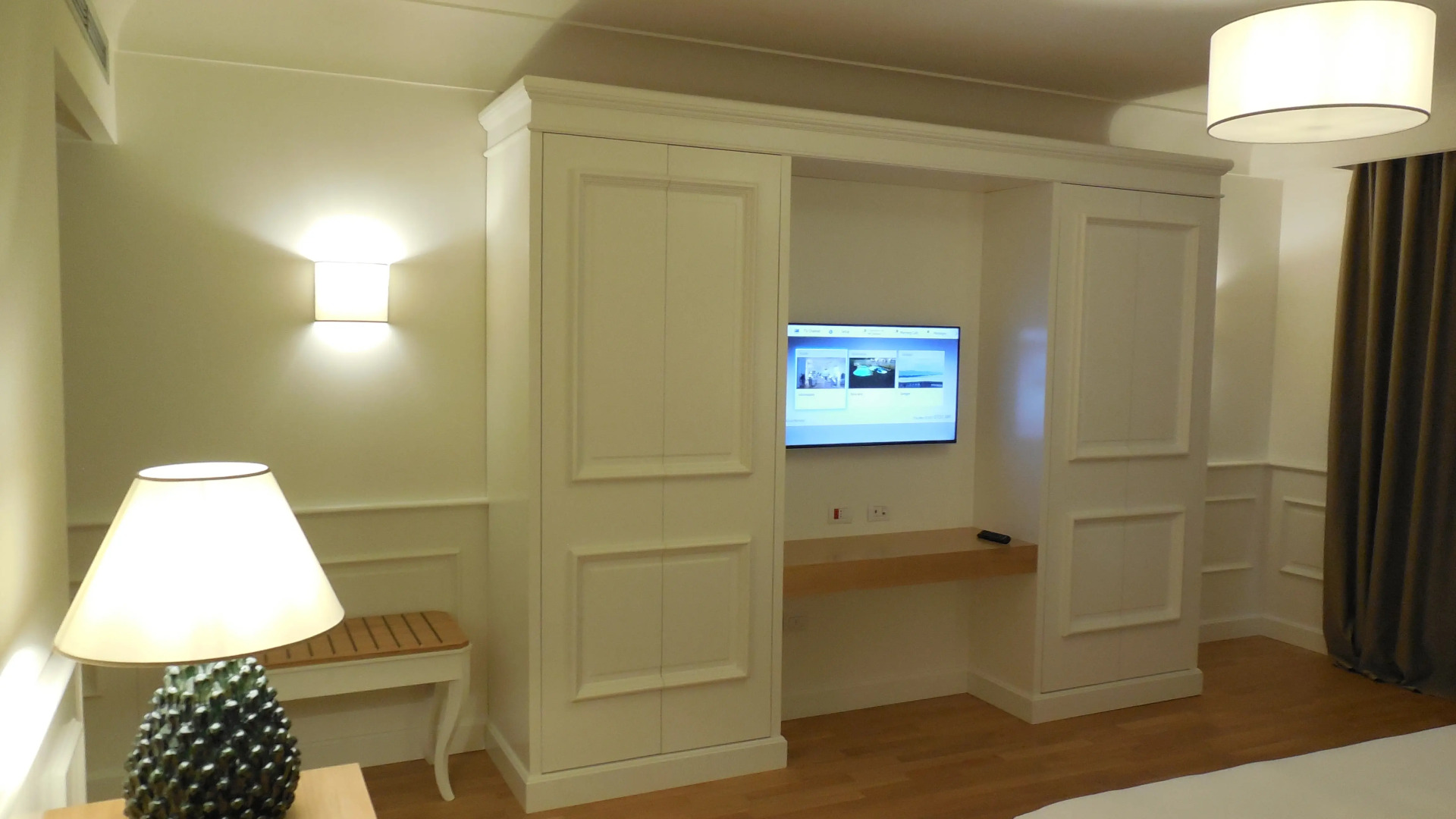 Отель MARECHIARO