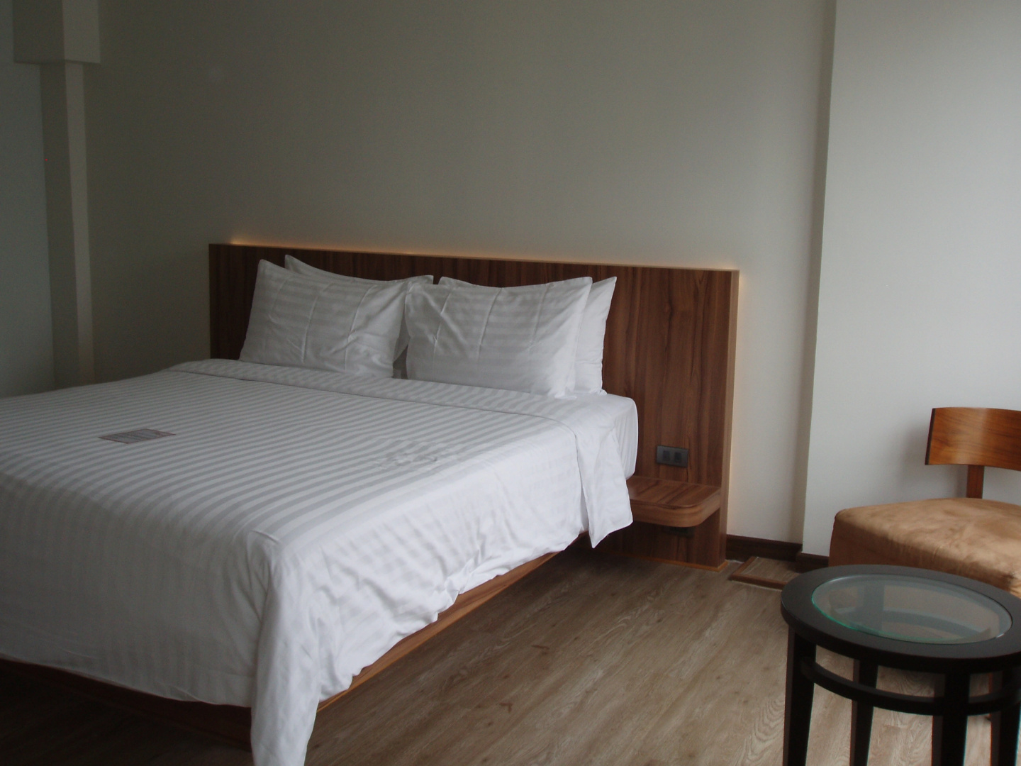 Отель Sacha's Hotel Uno