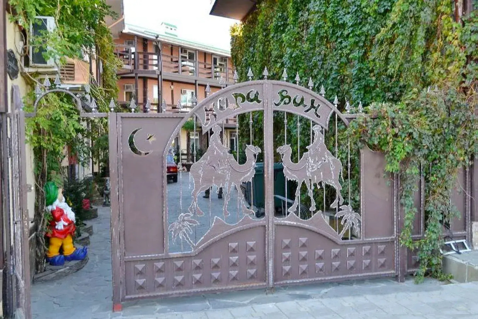 Гостиница "Караван"