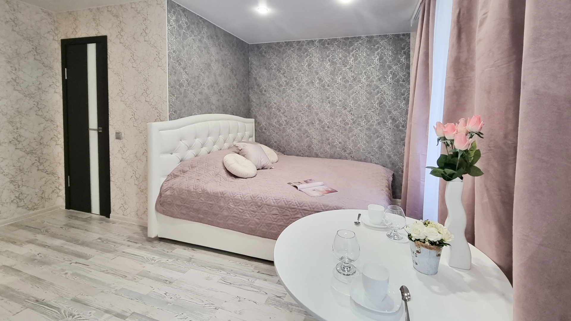 Апартаменты LovelyHome39 у Королевских ворот студия 3