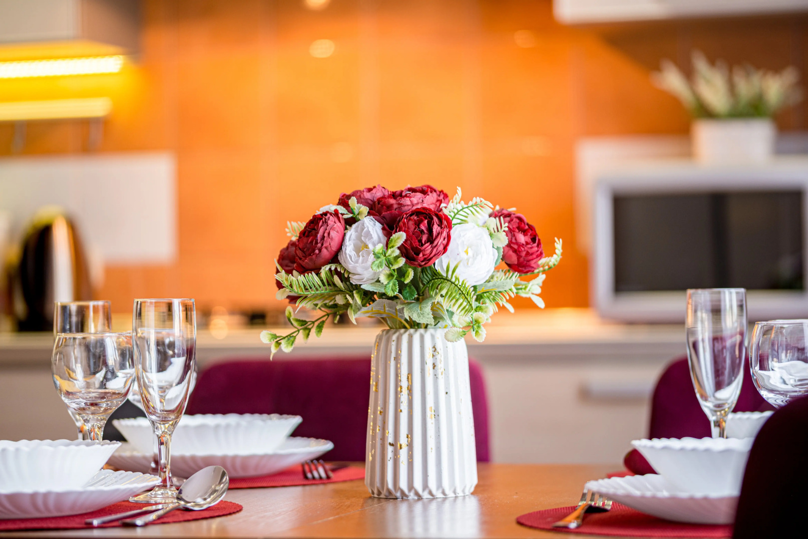 Квартира 2-к просторная в престижном тихом мкр. по Юрьева 8/7 от RentAp, 6 сп.мест