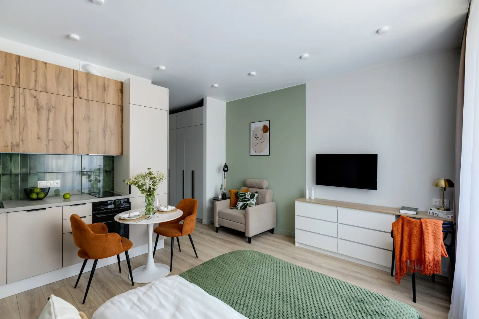 Апартаменты Монро studio от Home24