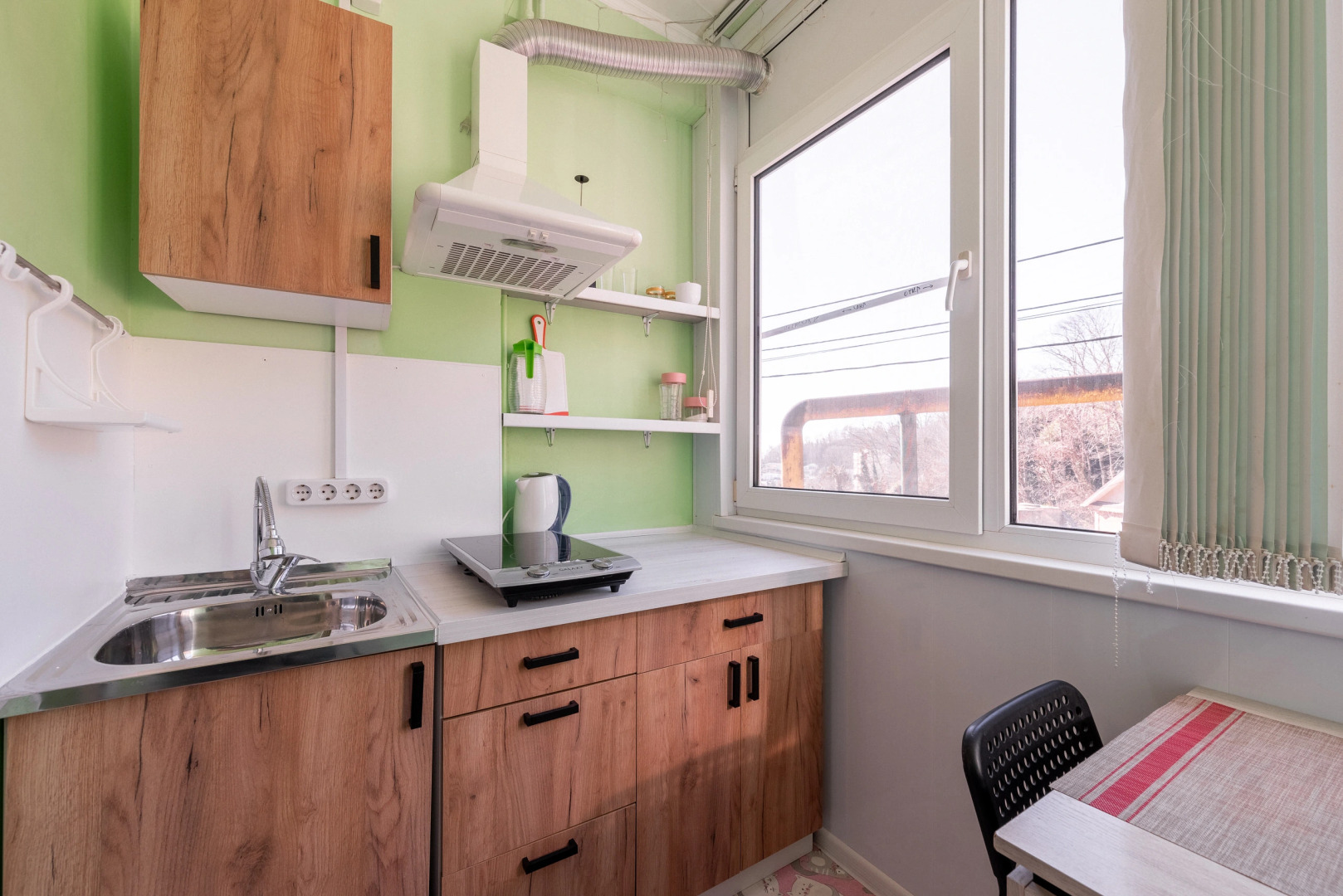 Квартира студия семейная уютная в частном доме в мкр. Кудепста