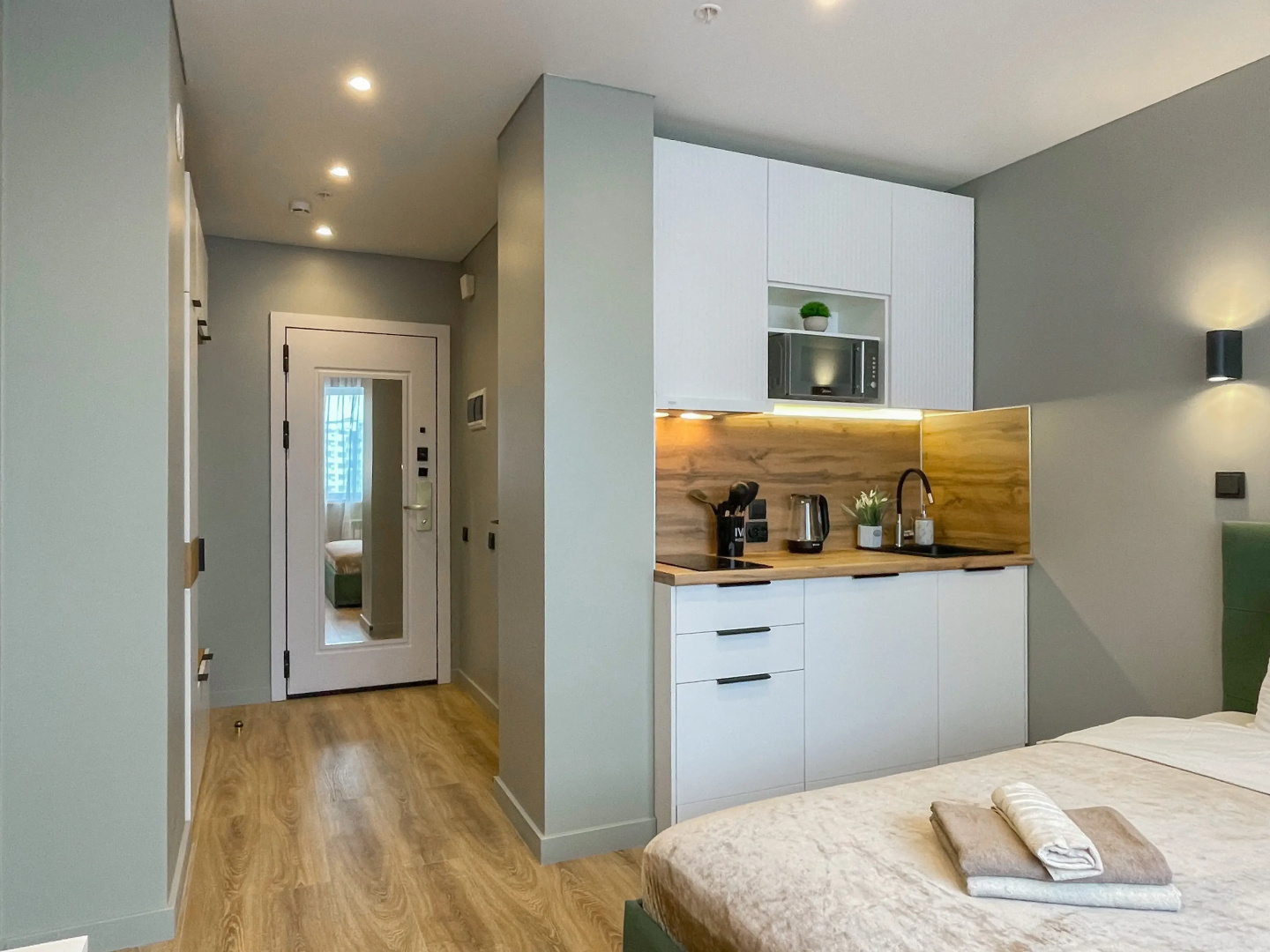 Квартира Dayker City Apartments студия возле метро Тропарево