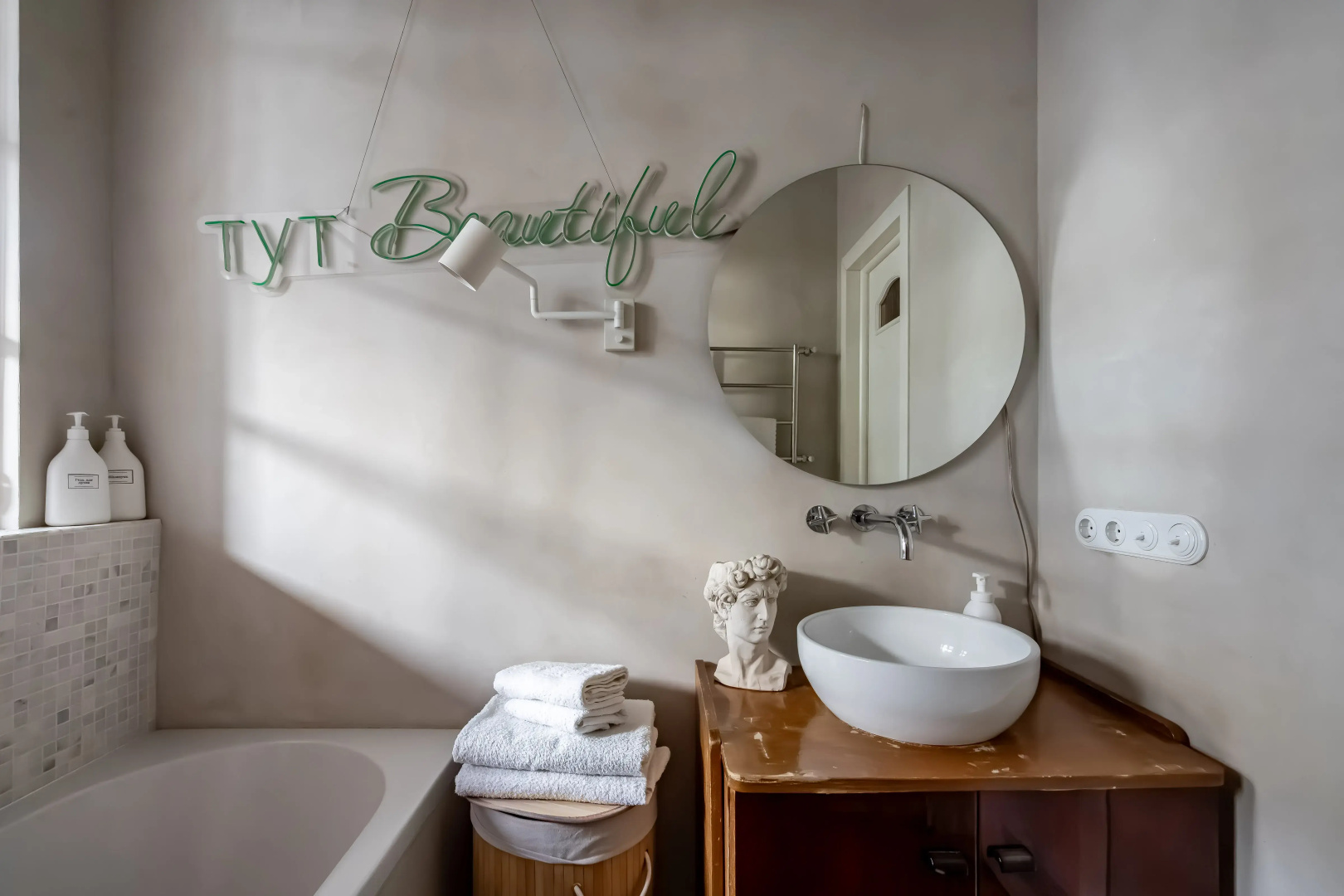 Апартаменты Your Luxury Apart на Восстания для 4 Гостей
