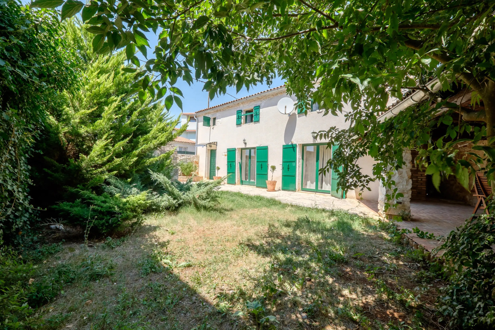 Вилла Lovely Stone with Private Garden and Terrace