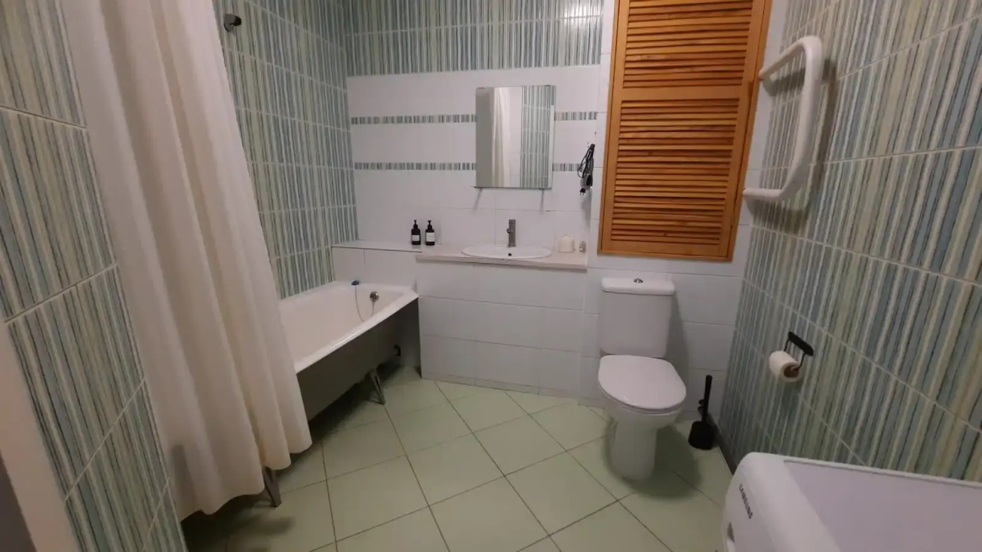 Апартаменты Koltsovo Park