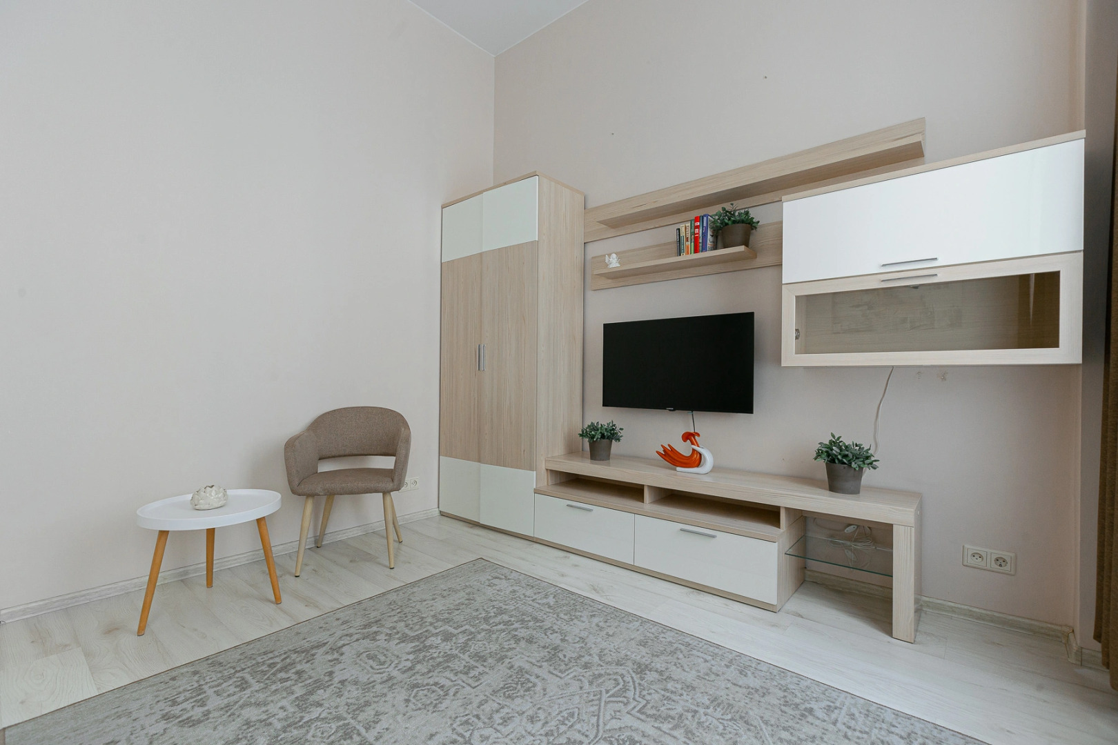 Апартаменты на Караванной