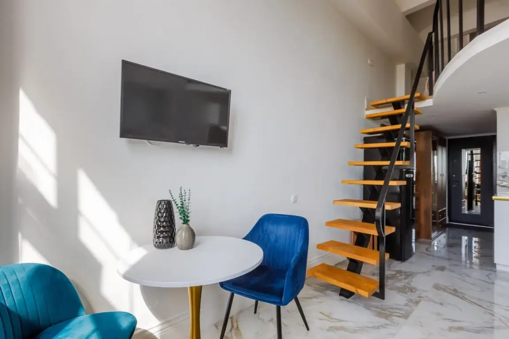 Апартаменты Queenstay Роял Лофт на Войковской