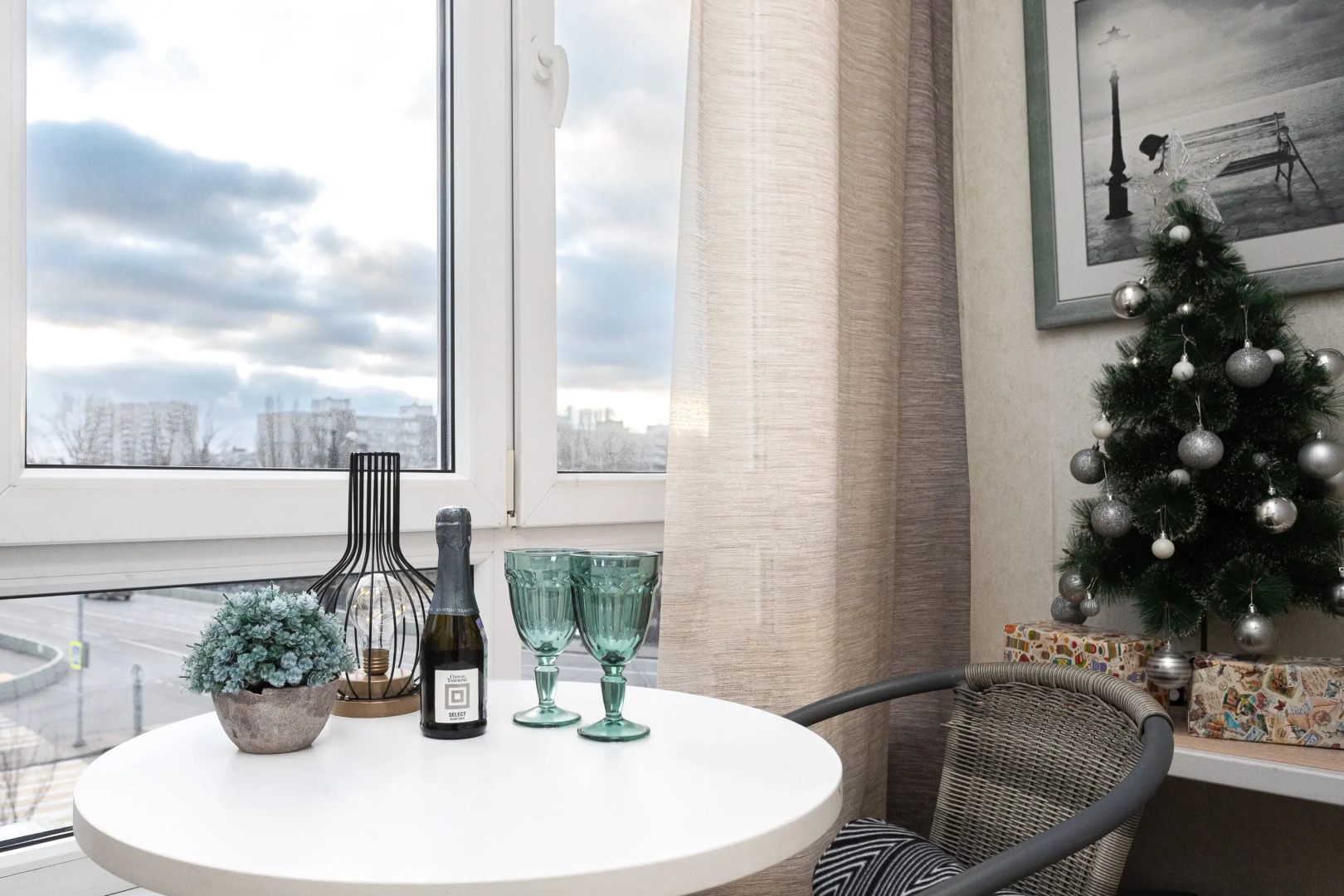 Квартира класса комфорт плюс с видом на реку в центре Рыбной деревни, остров Канта