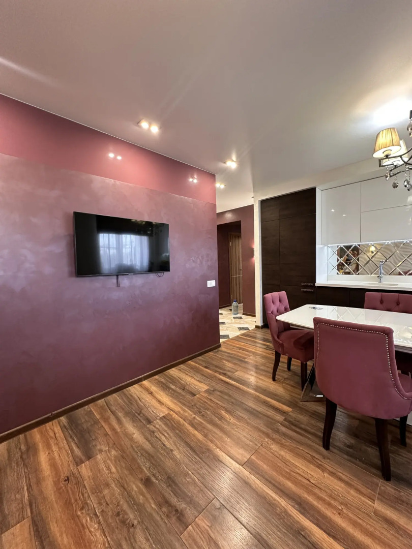 Квартира Трехкомнатная у Набережной Грина