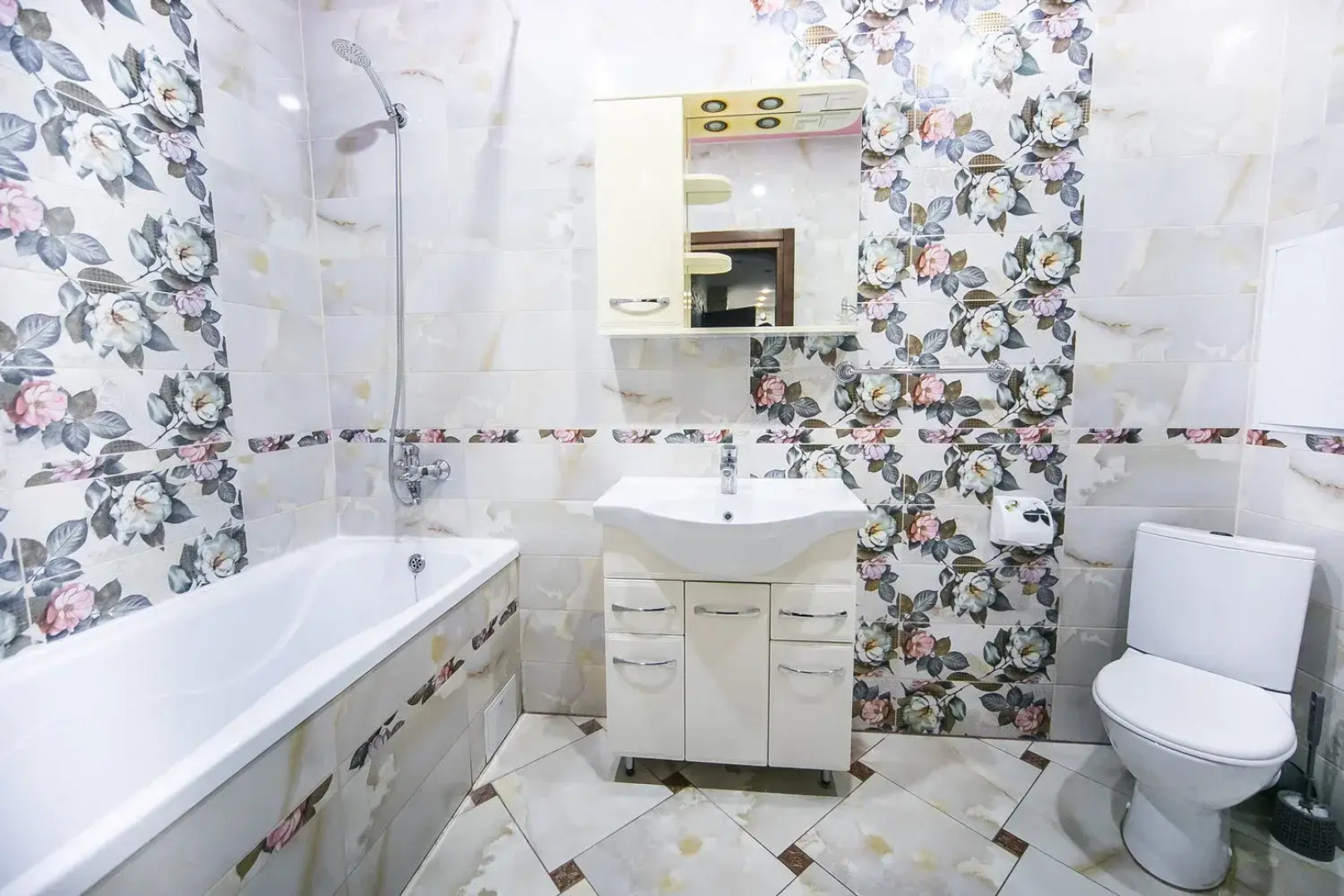 Апартаменты 3х комнатные пр-т Держинского 22 Центр