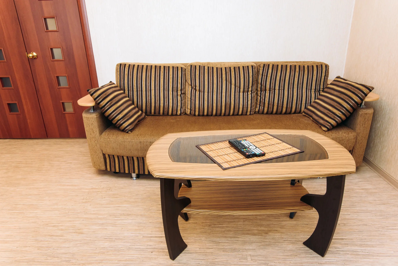 Апартаменты Серова 27