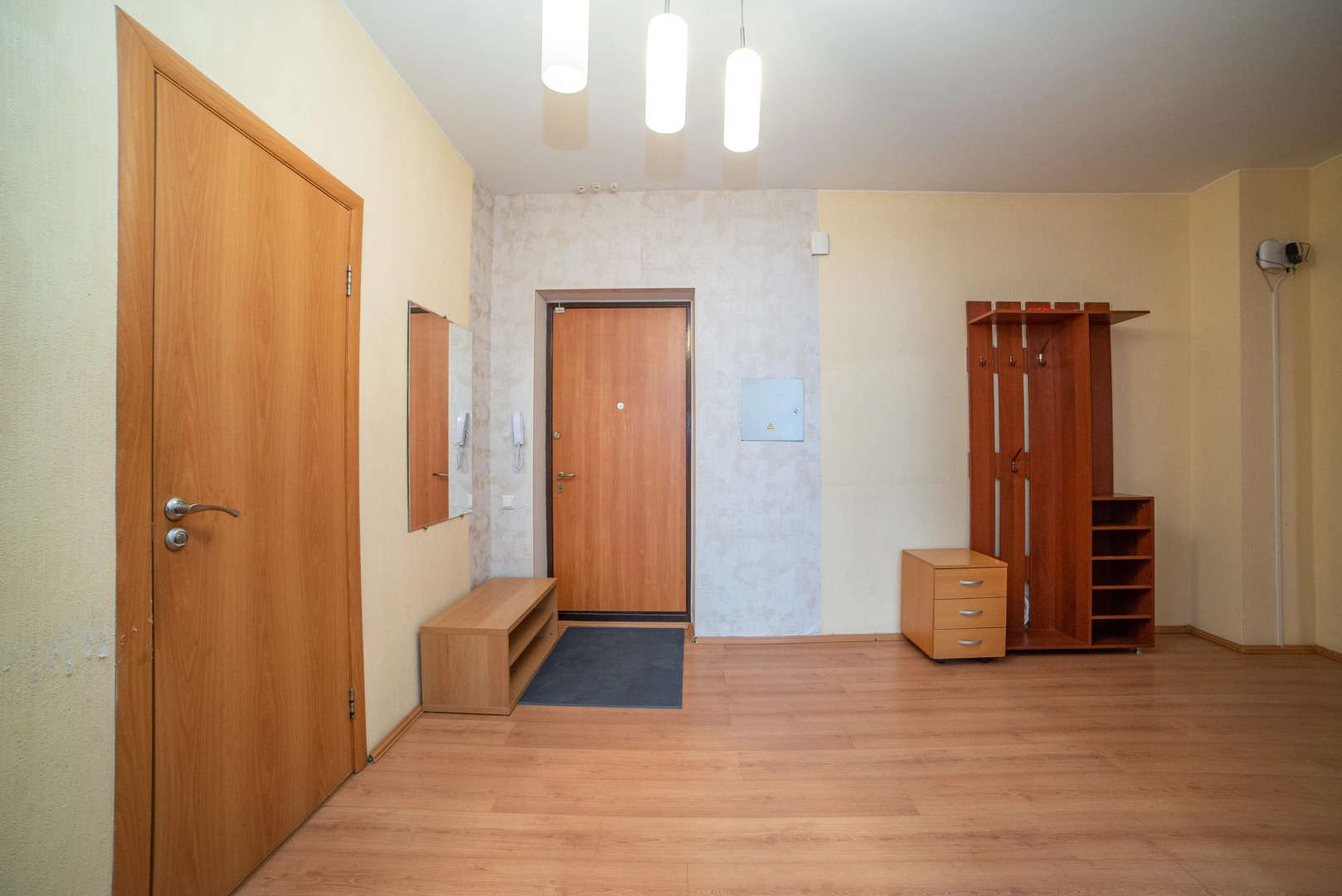 Апартаменты Трехкомнатная в центре